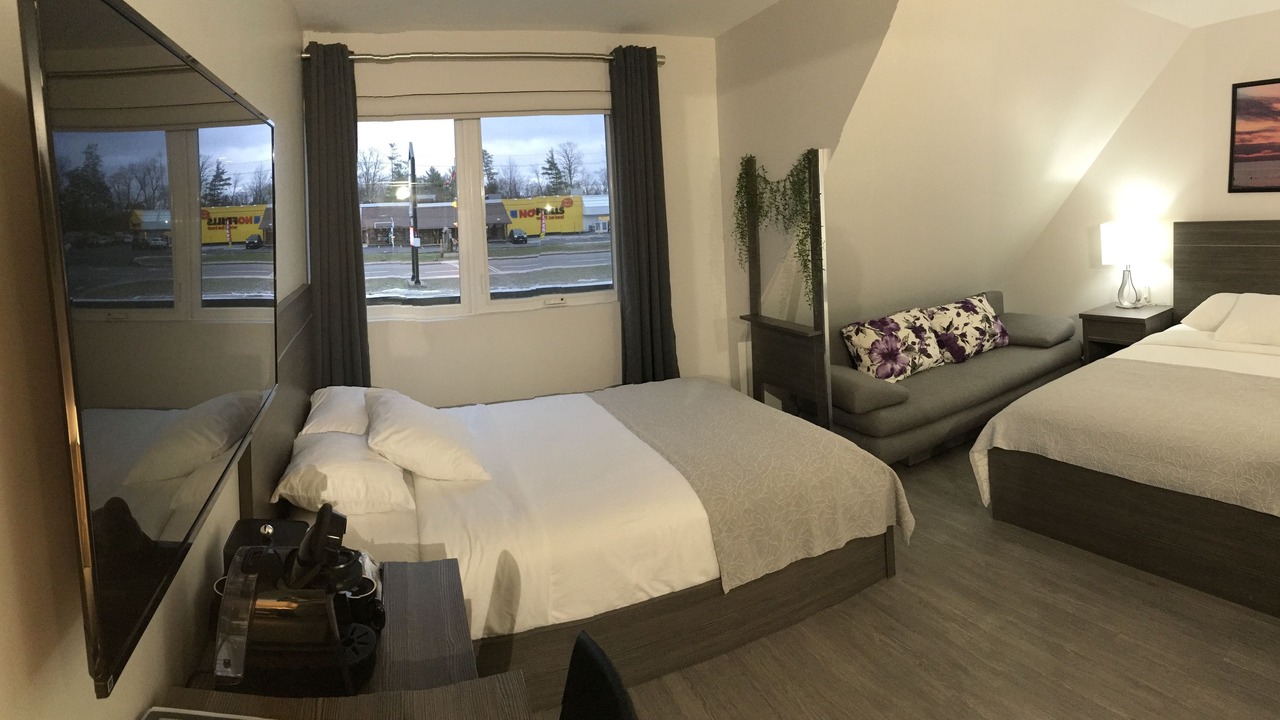 Photo of Bedroom in Grand Bend
