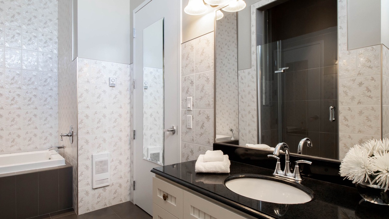 Photo of Bathroom in Chatham-Kent