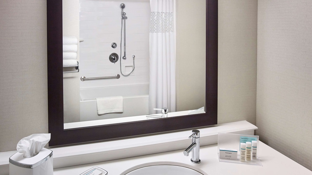 Photo of Bathroom in Point Edward