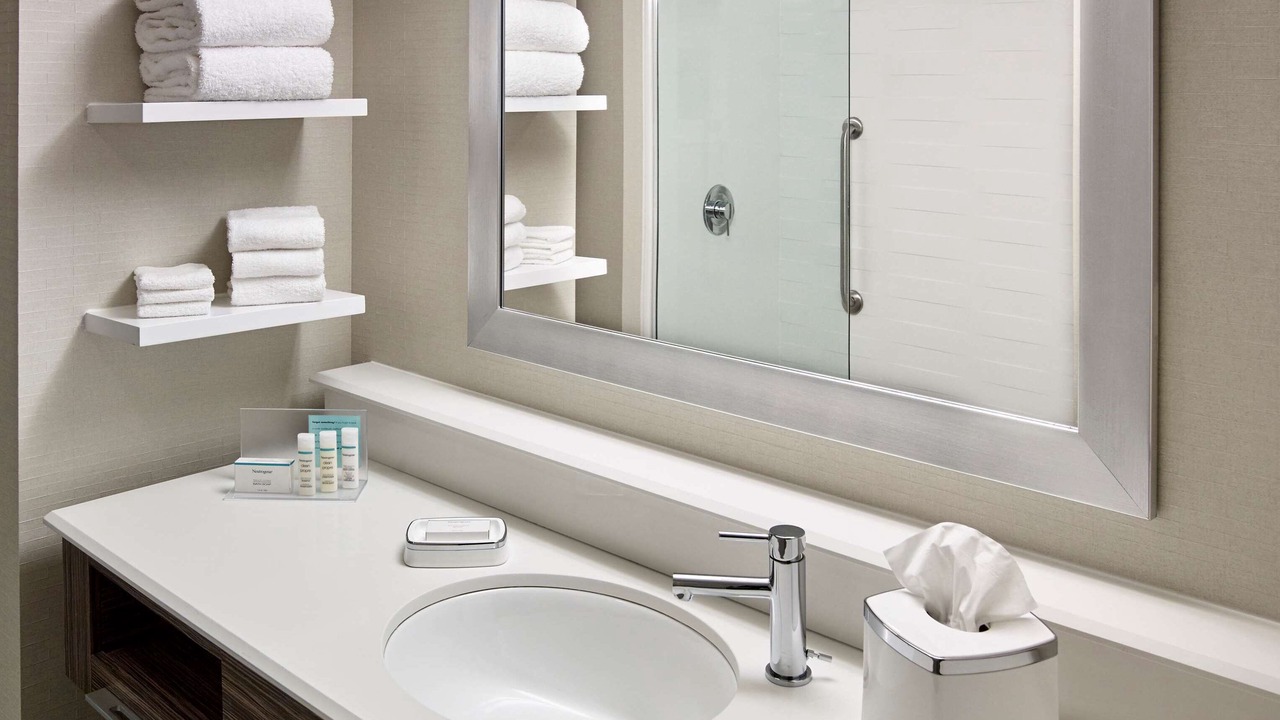 Photo of Bathroom in Point Edward