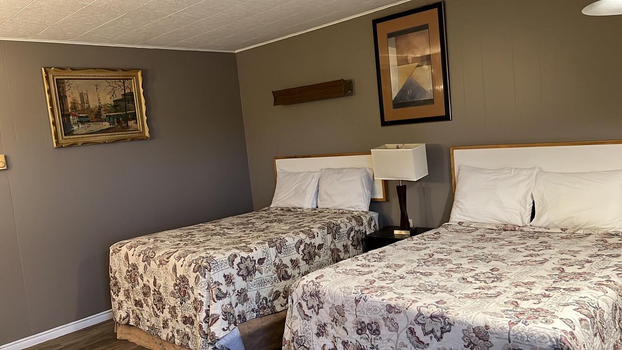 Photo of Bedroom in Smooth Rock Falls