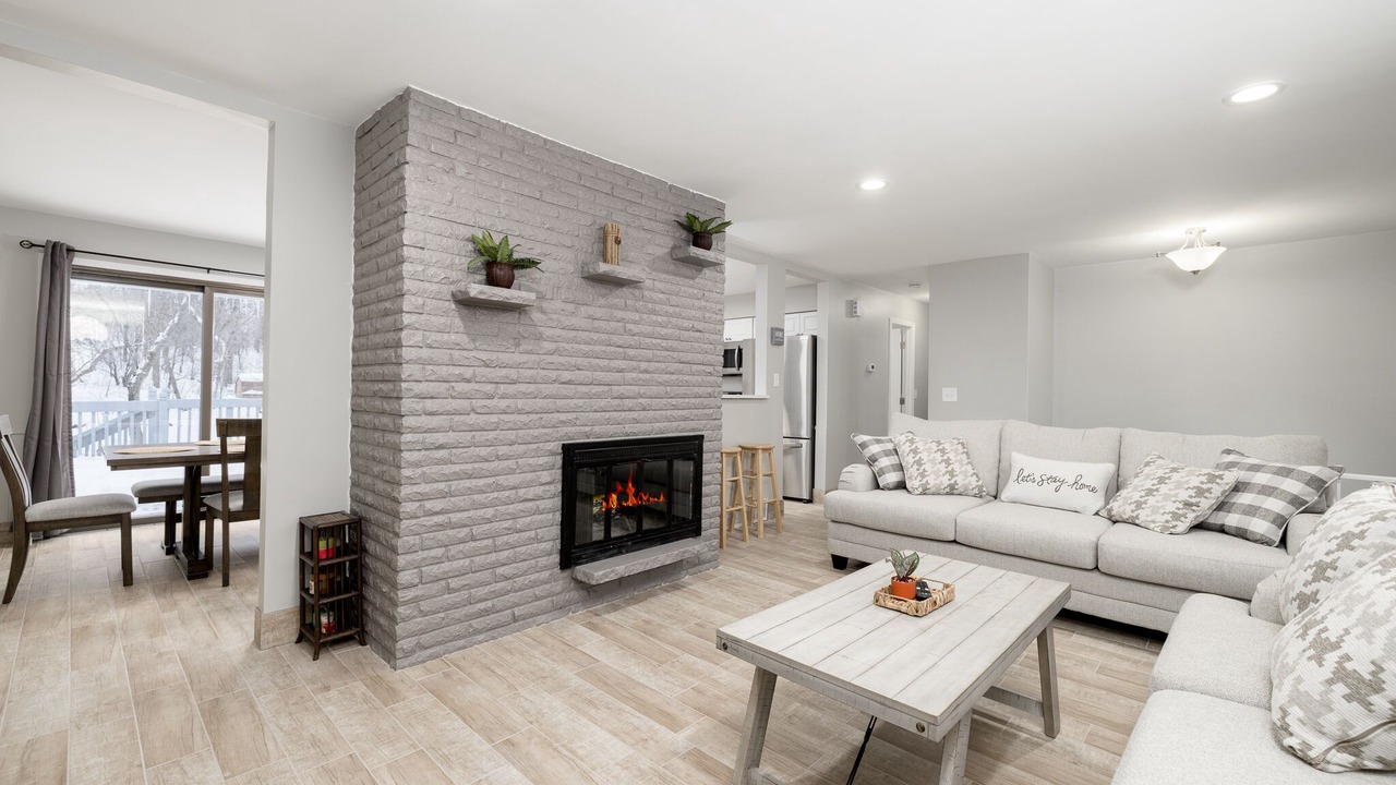 Photo of Livingroom in Minnetonka