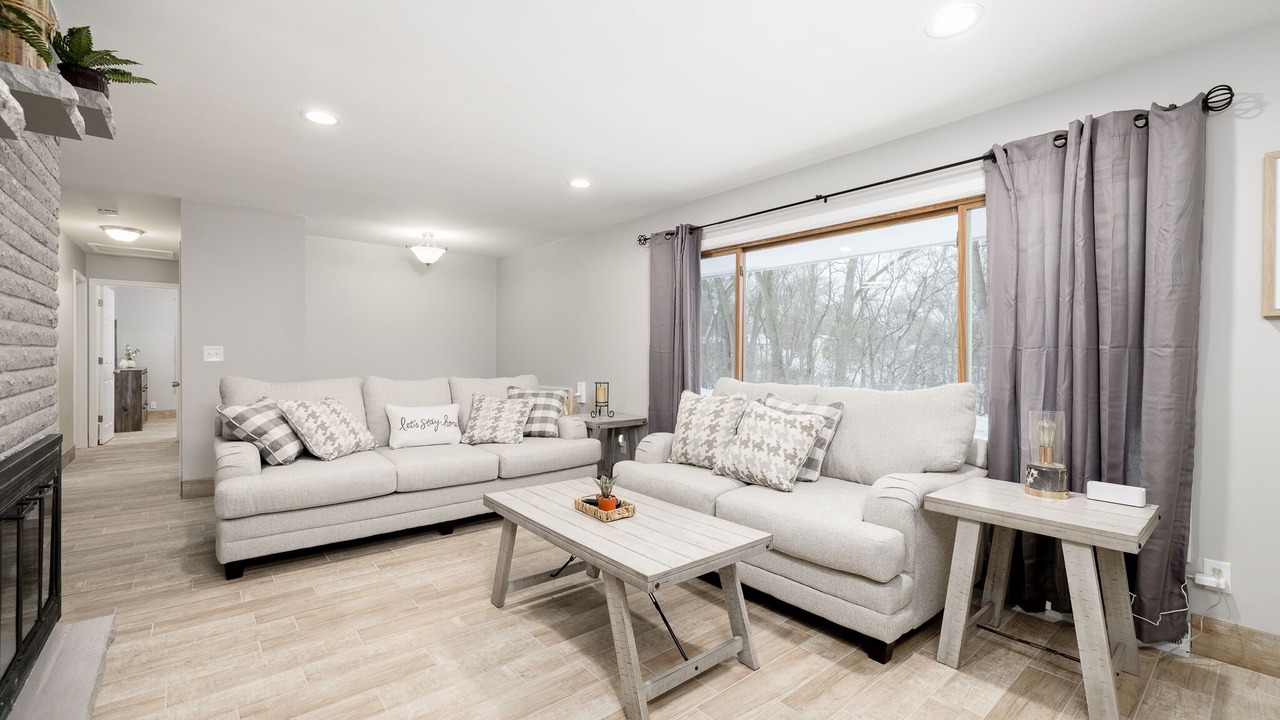 Photo of Livingroom in Minnetonka