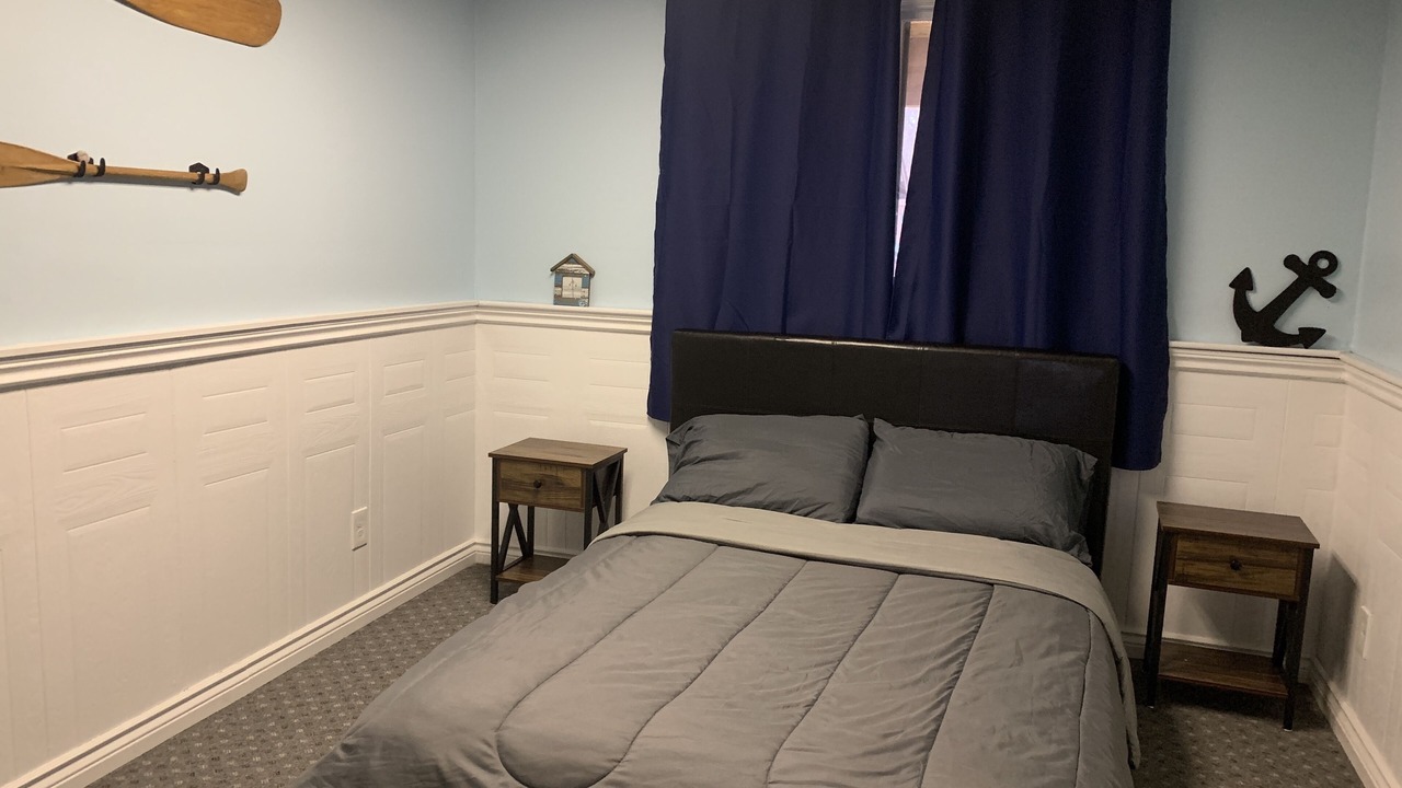 Photo of Bedroom in Lambton Shores