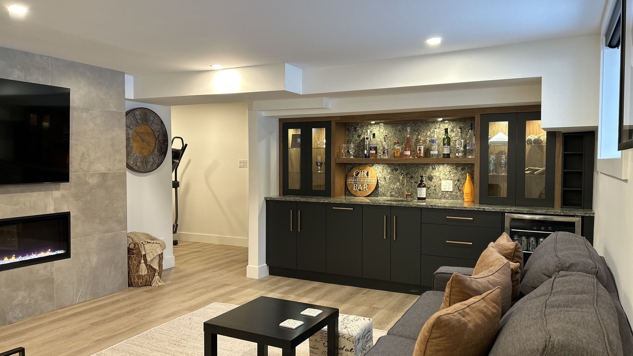 Photo of Livingroom in Grand Bend
