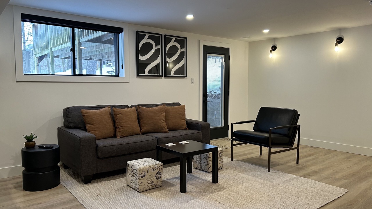 Photo of Livingroom in Grand Bend
