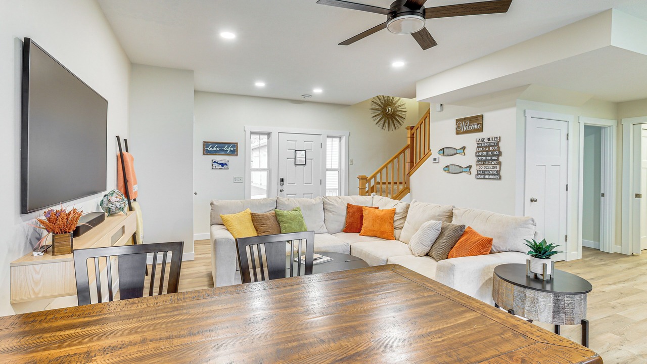 Photo of Livingroom in Waterville