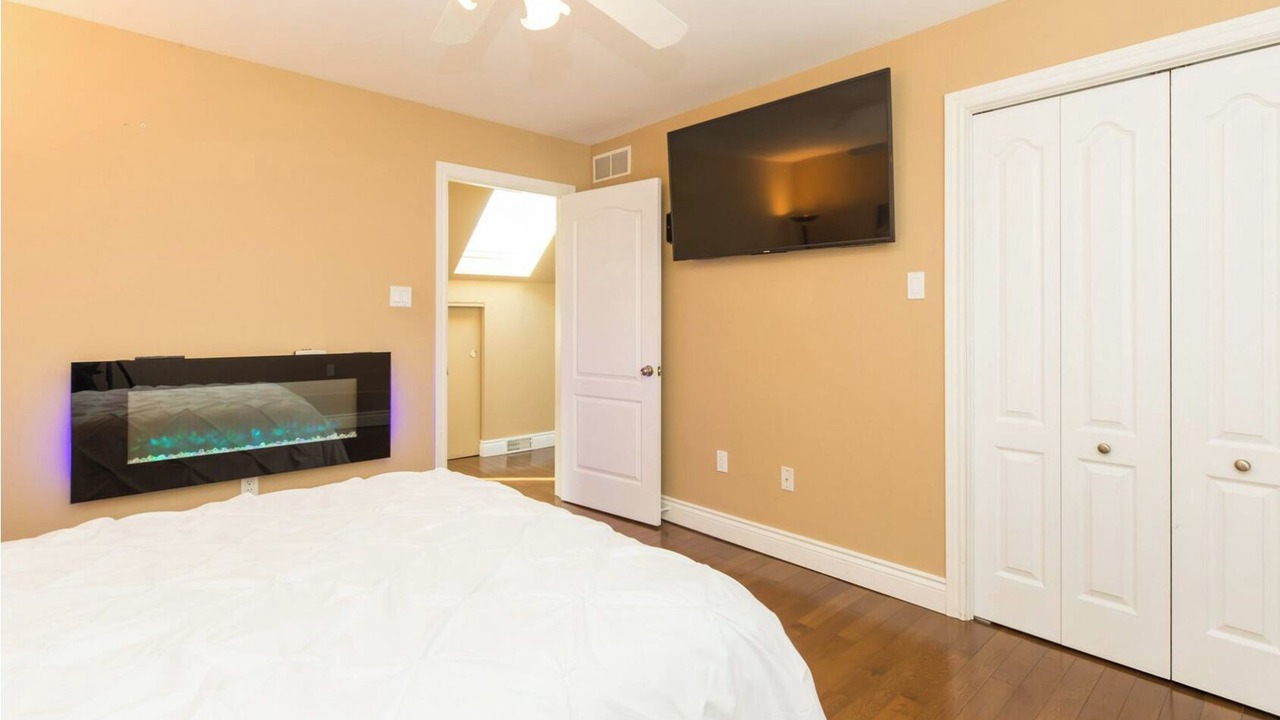 Photo of Bedroom in Point Edward