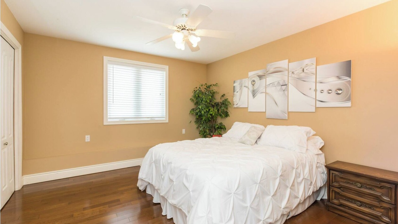 Photo of Bedroom in Point Edward