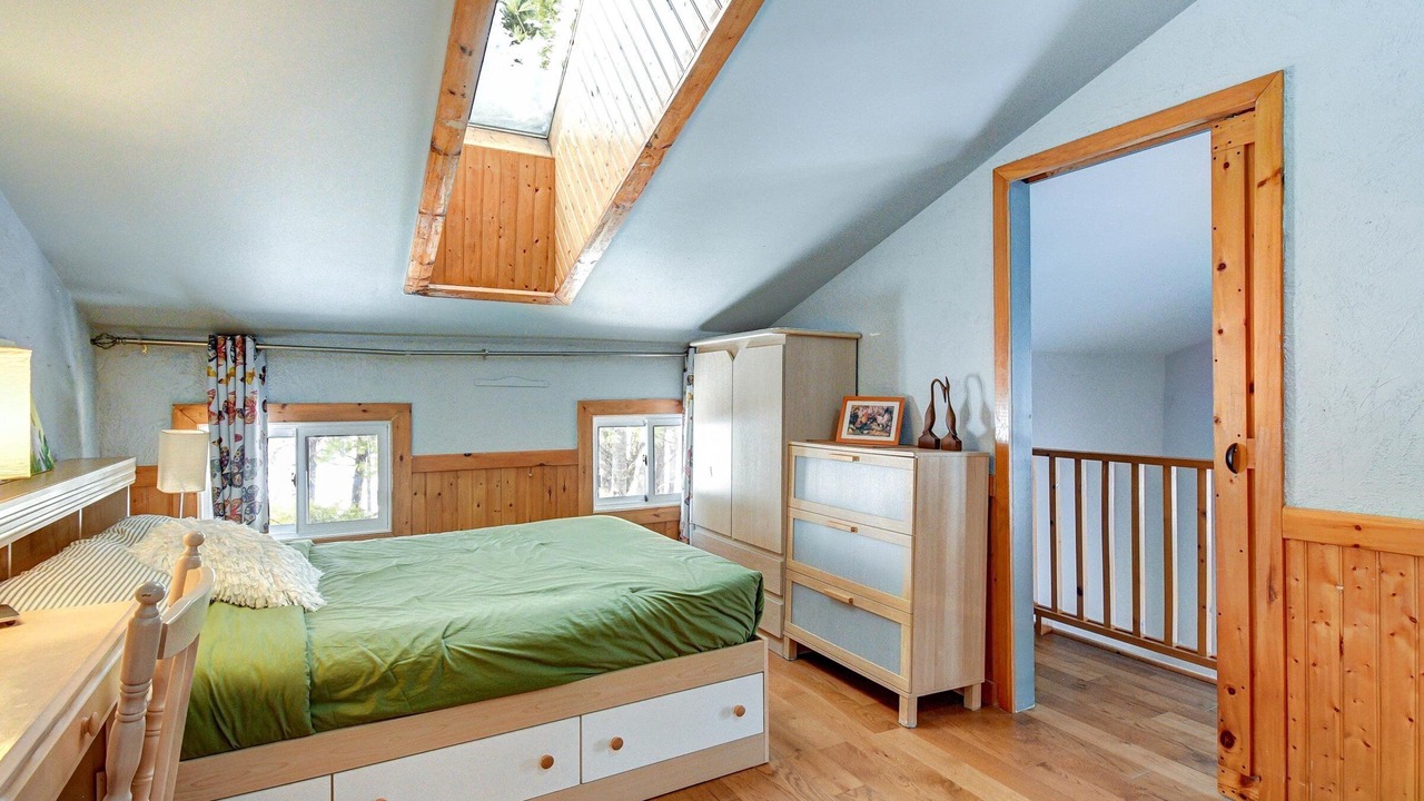 Photo of Bedroom in Marmora and Lake