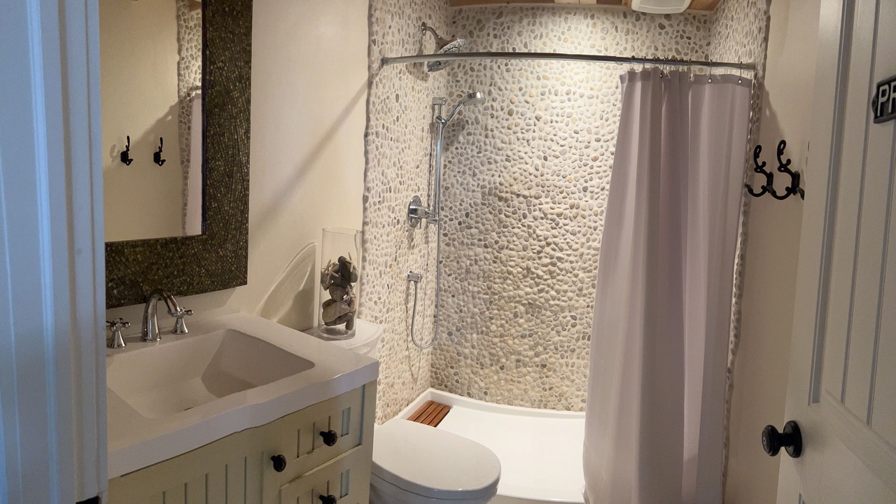 Photo of Bathroom in Havelock-Belmont-Methuen