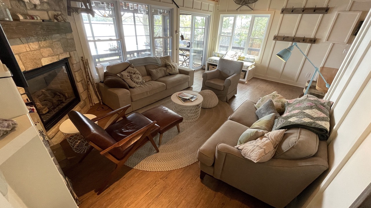 Photo of Livingroom in Havelock-Belmont-Methuen