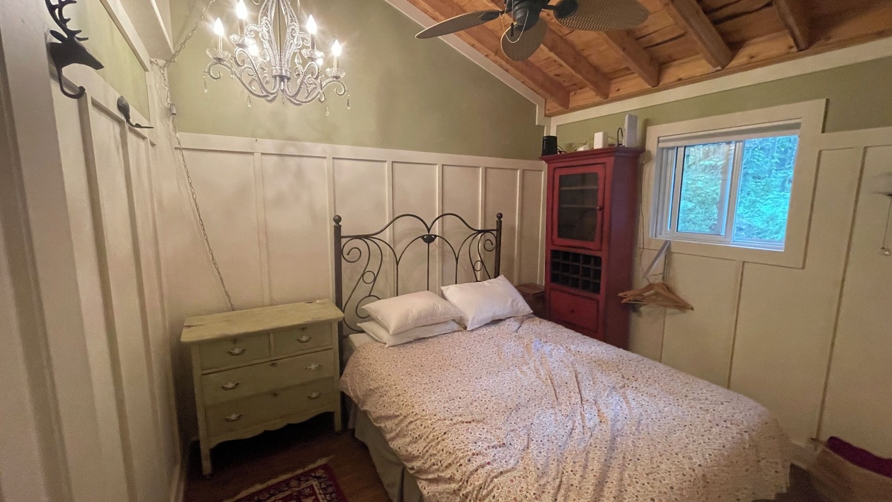 Photo of Bedroom in Havelock-Belmont-Methuen