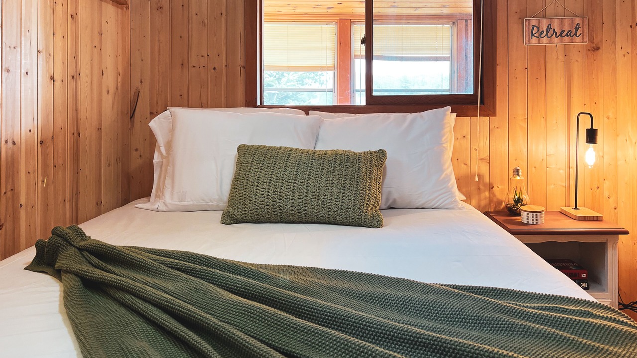 Photo of Bedroom in Haliburton