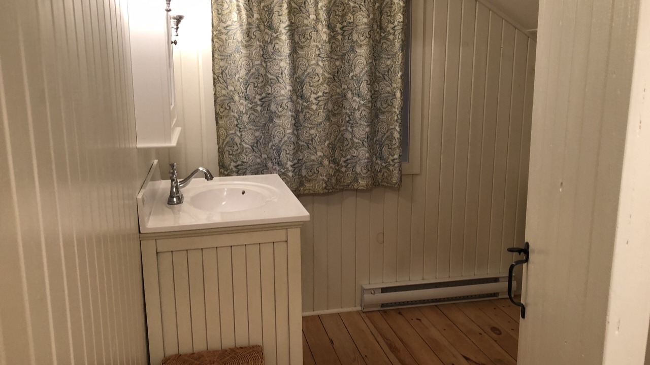 Photo of Bathroom in Kawartha Lakes