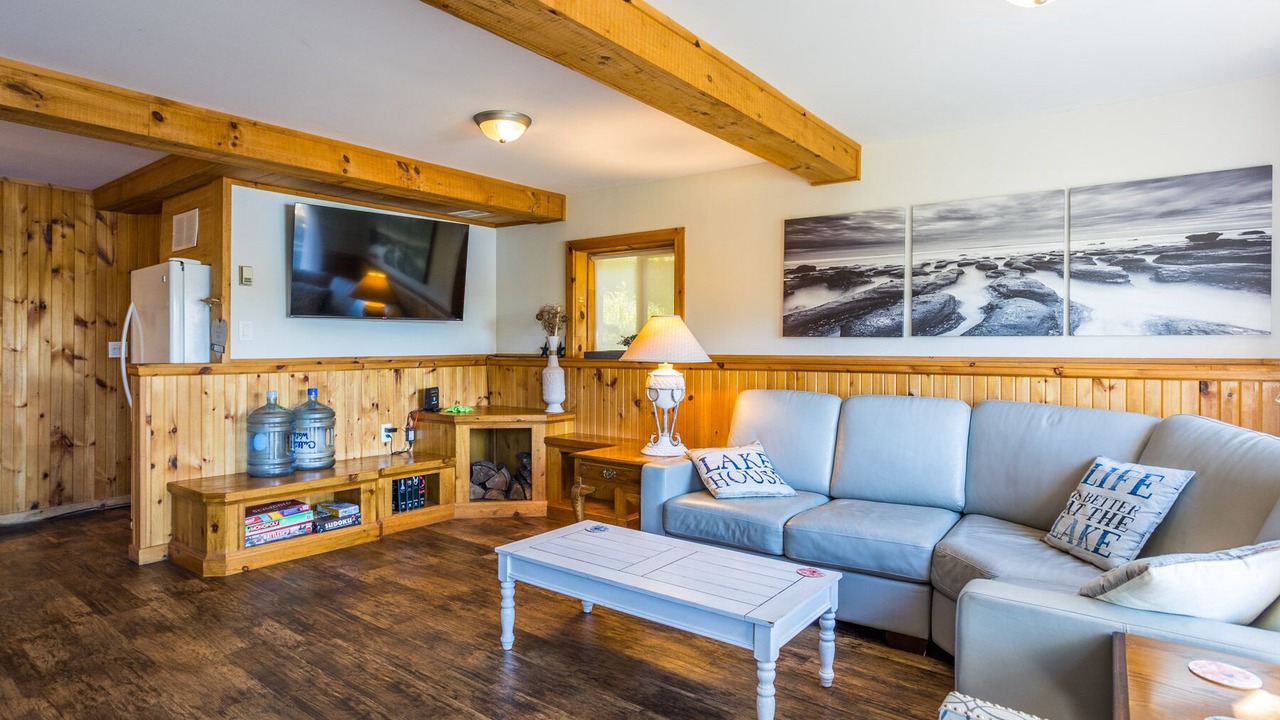 Photo of Livingroom in Havelock-Belmont-Methuen