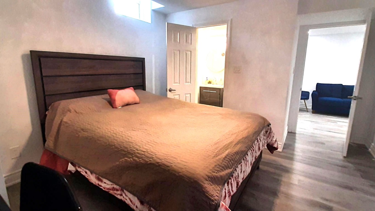 Photo of Bedroom in Newmarket