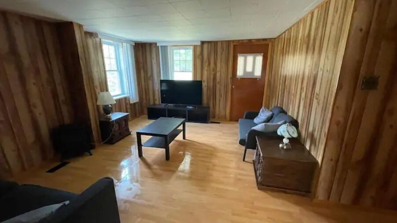 Photo of Livingroom in South Algonquin