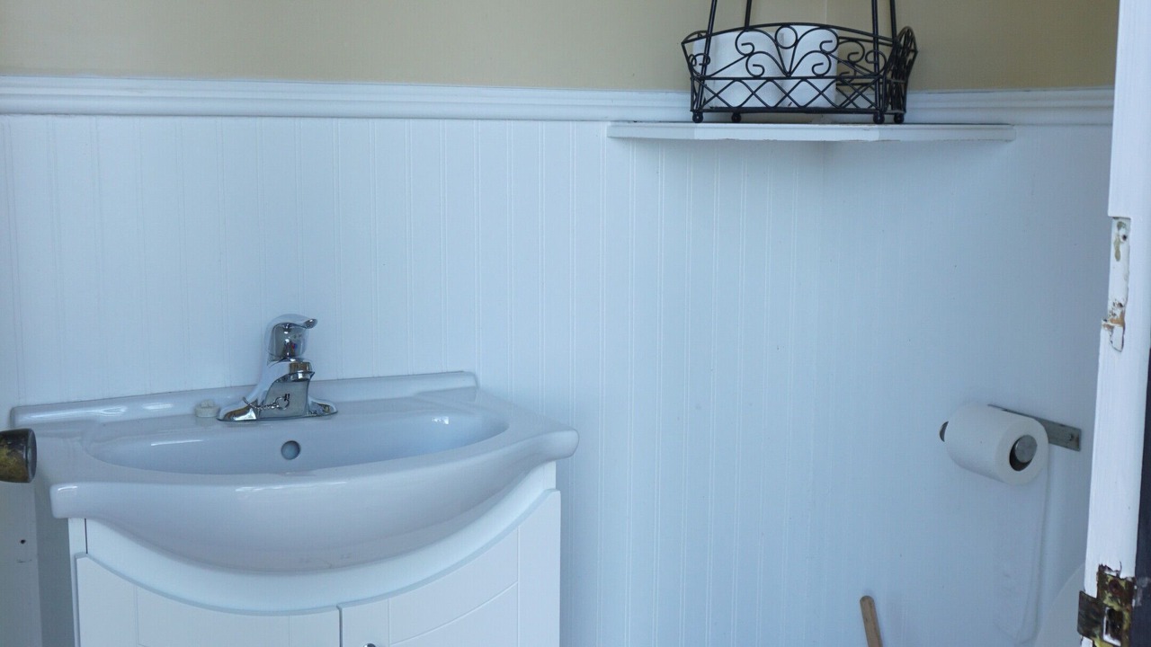 Photo of Bathroom in Havelock-Belmont-Methuen