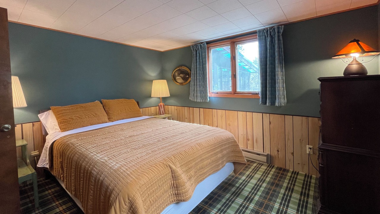Photo of Bedroom in Deerwood