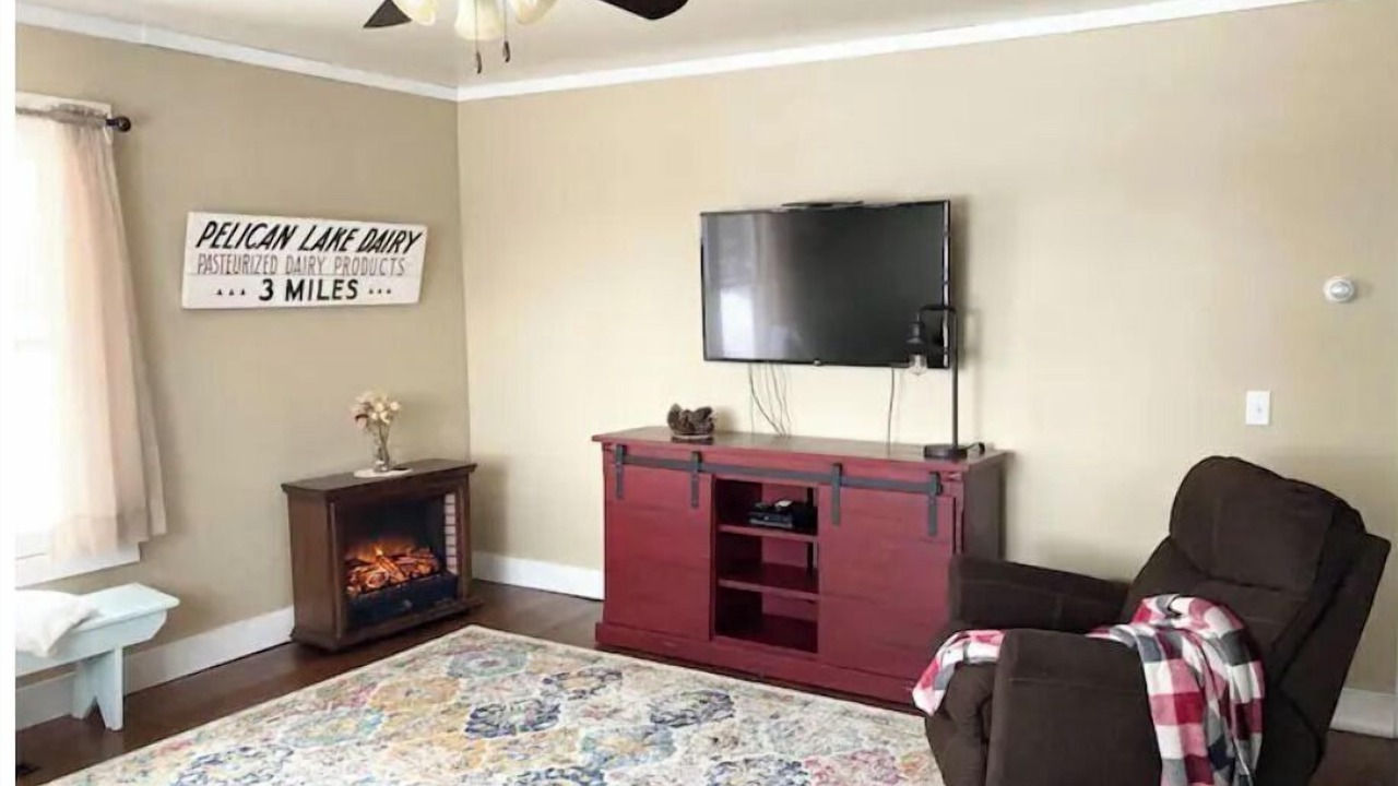 Photo of Livingroom in Orr