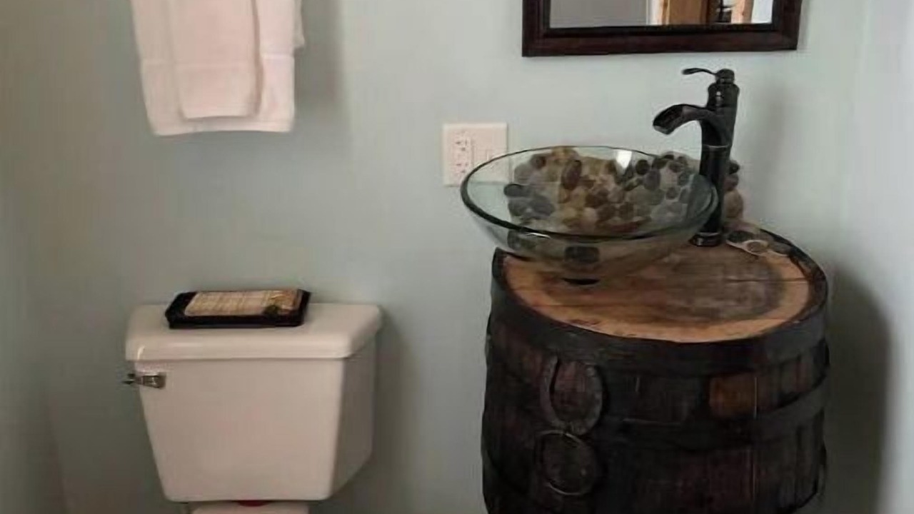 Photo of Bathroom in Orr