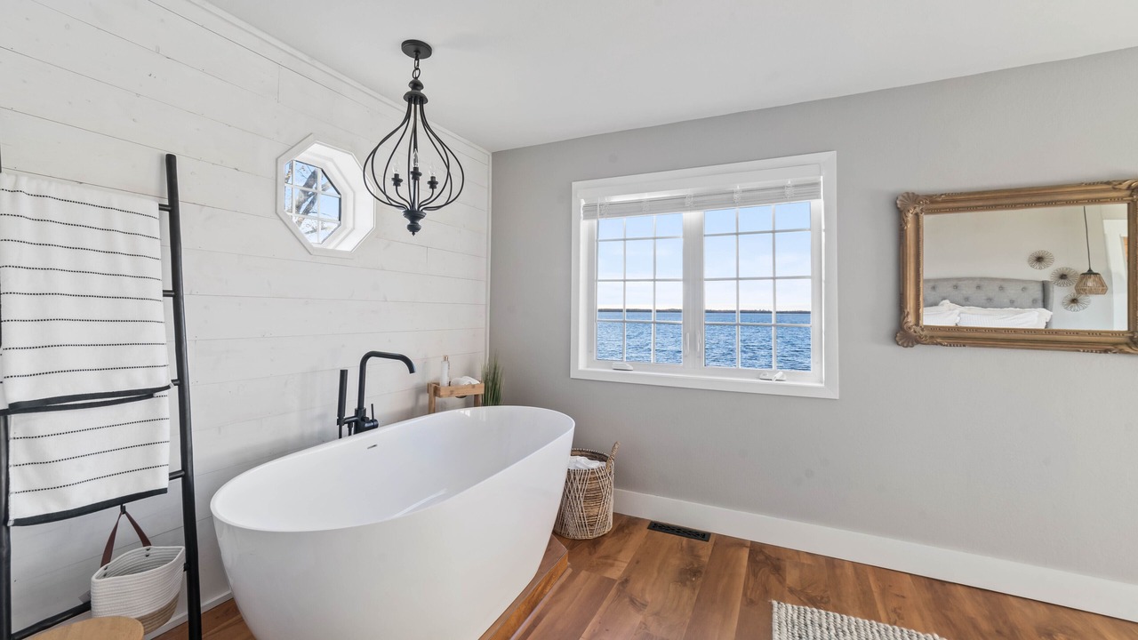 Photo of Bathroom in Saginaw