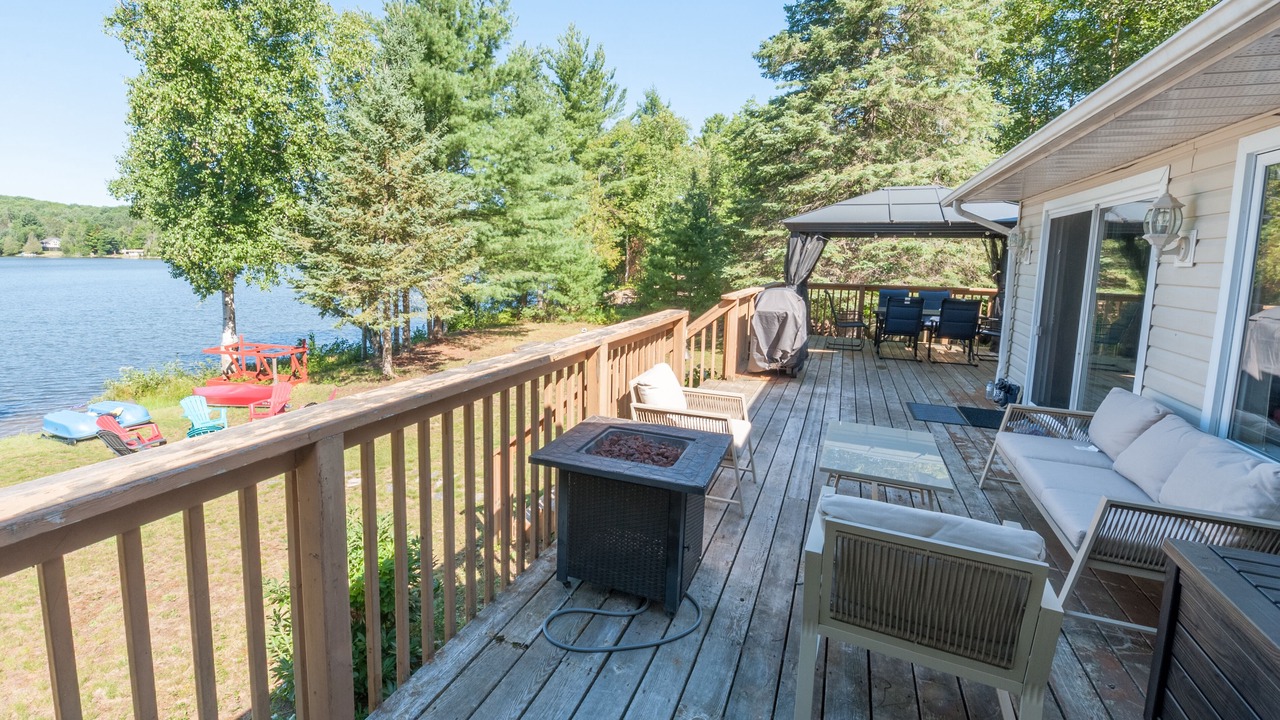 Photo of Patio Balcony in Haliburton