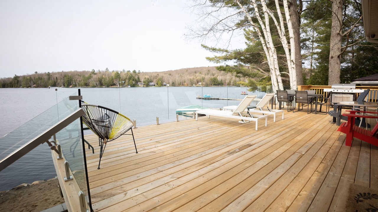 Photo of Patio Balcony in Algonquin Highlands