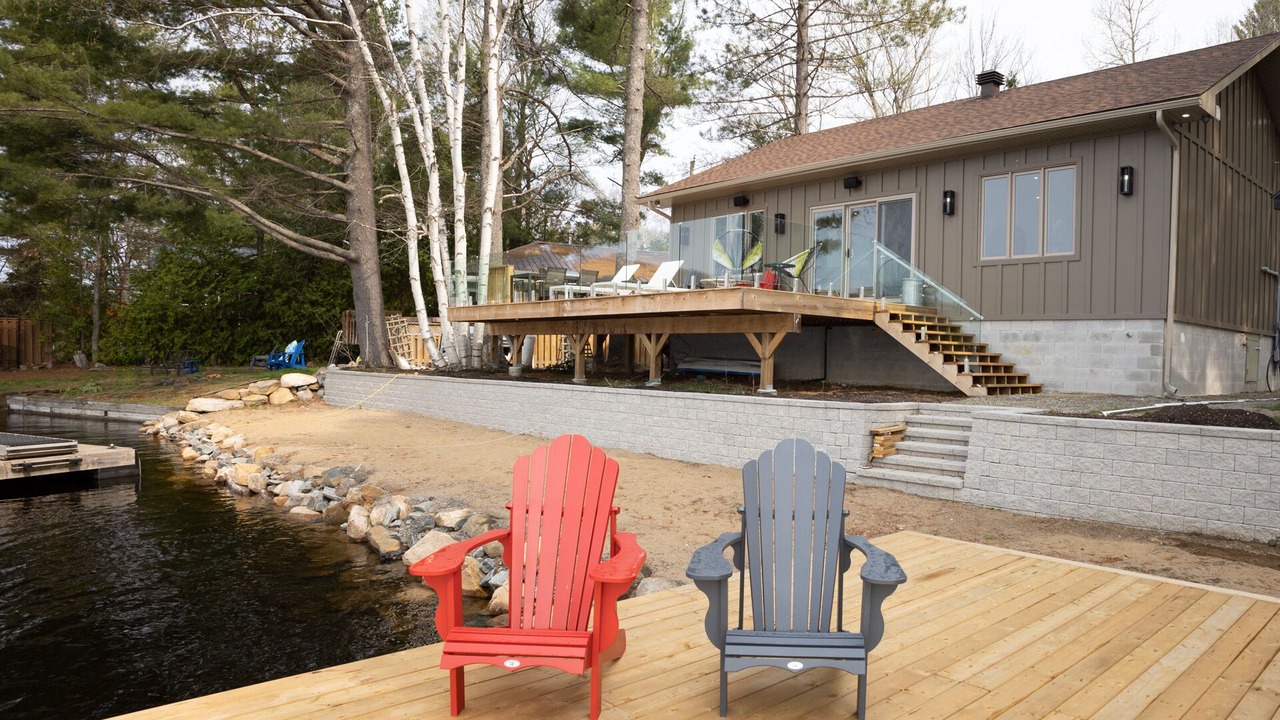 Photo of Patio Balcony in Algonquin Highlands