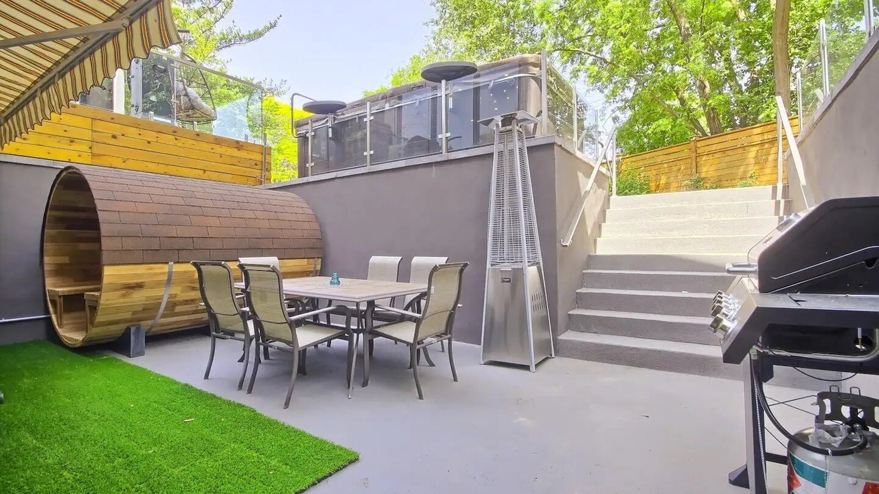 Photo of Outdoor in Willowdale