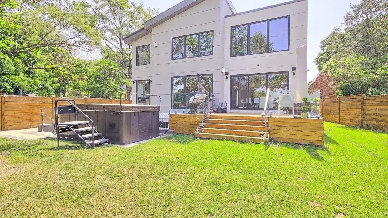 Photo of Outdoor in Willowdale