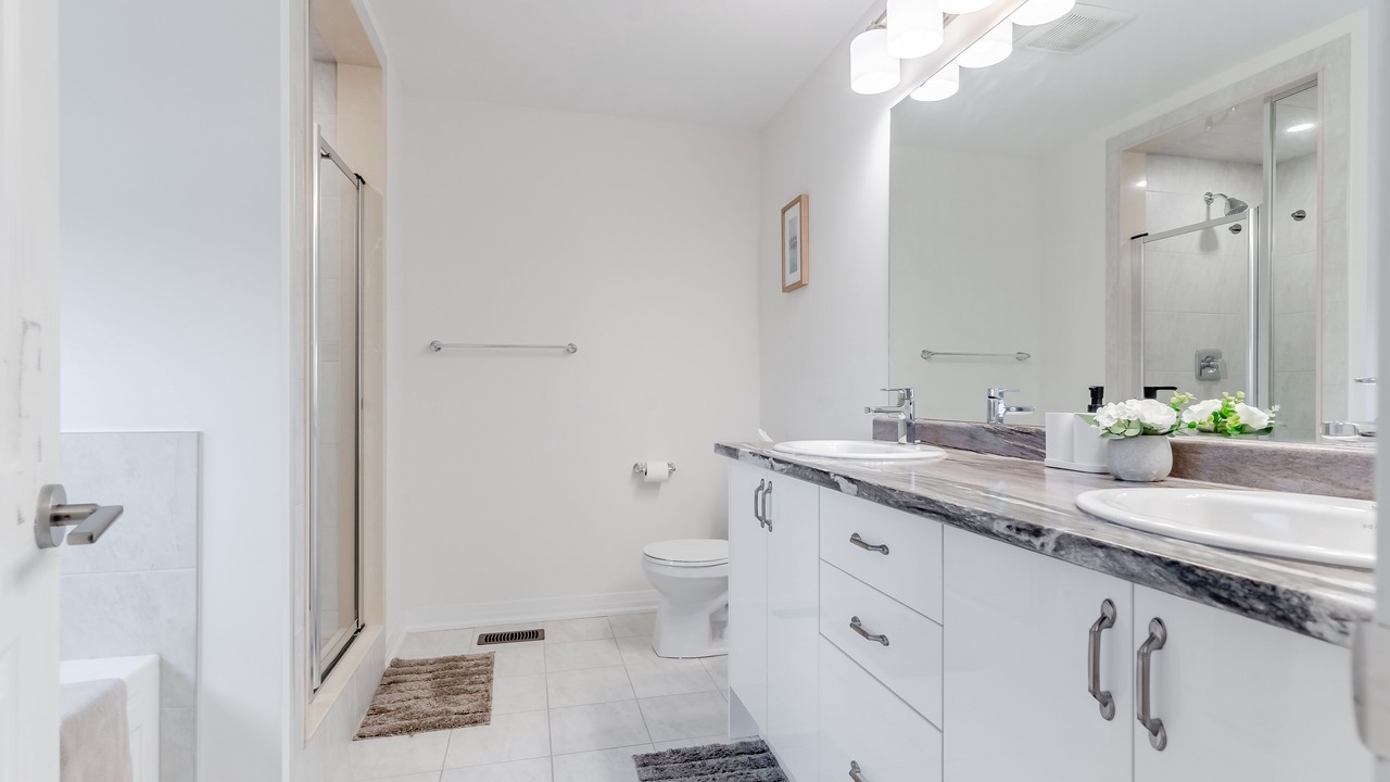Photo of Bathroom in County of Brant