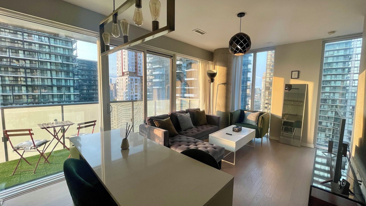 Photo of Livingroom in Downtown Toronto