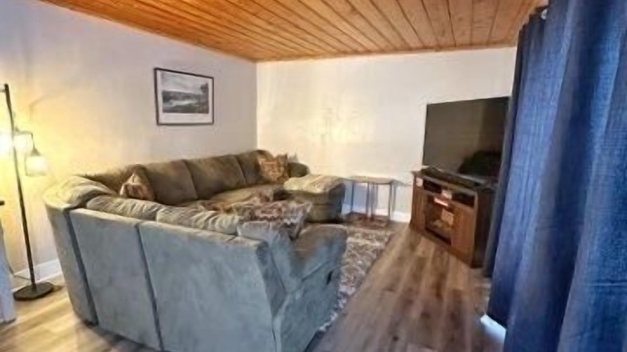 Photo of Livingroom in Rush City