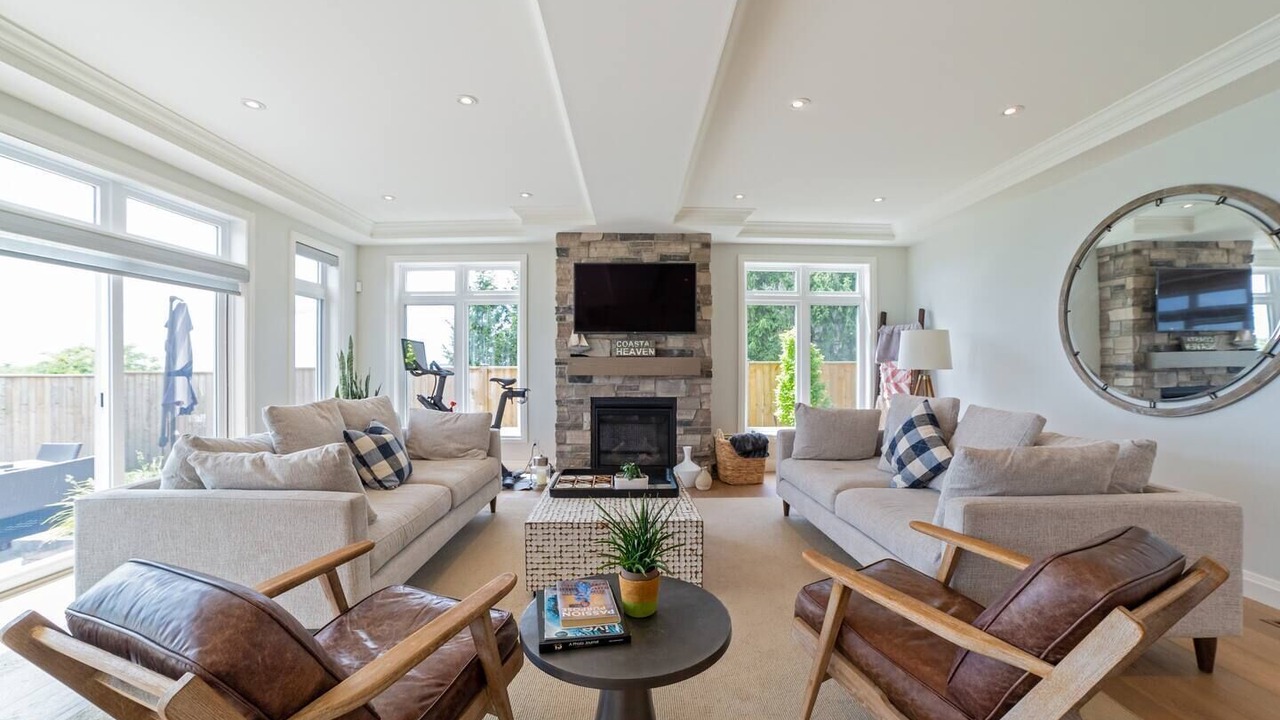Photo of Livingroom in Port Dover
