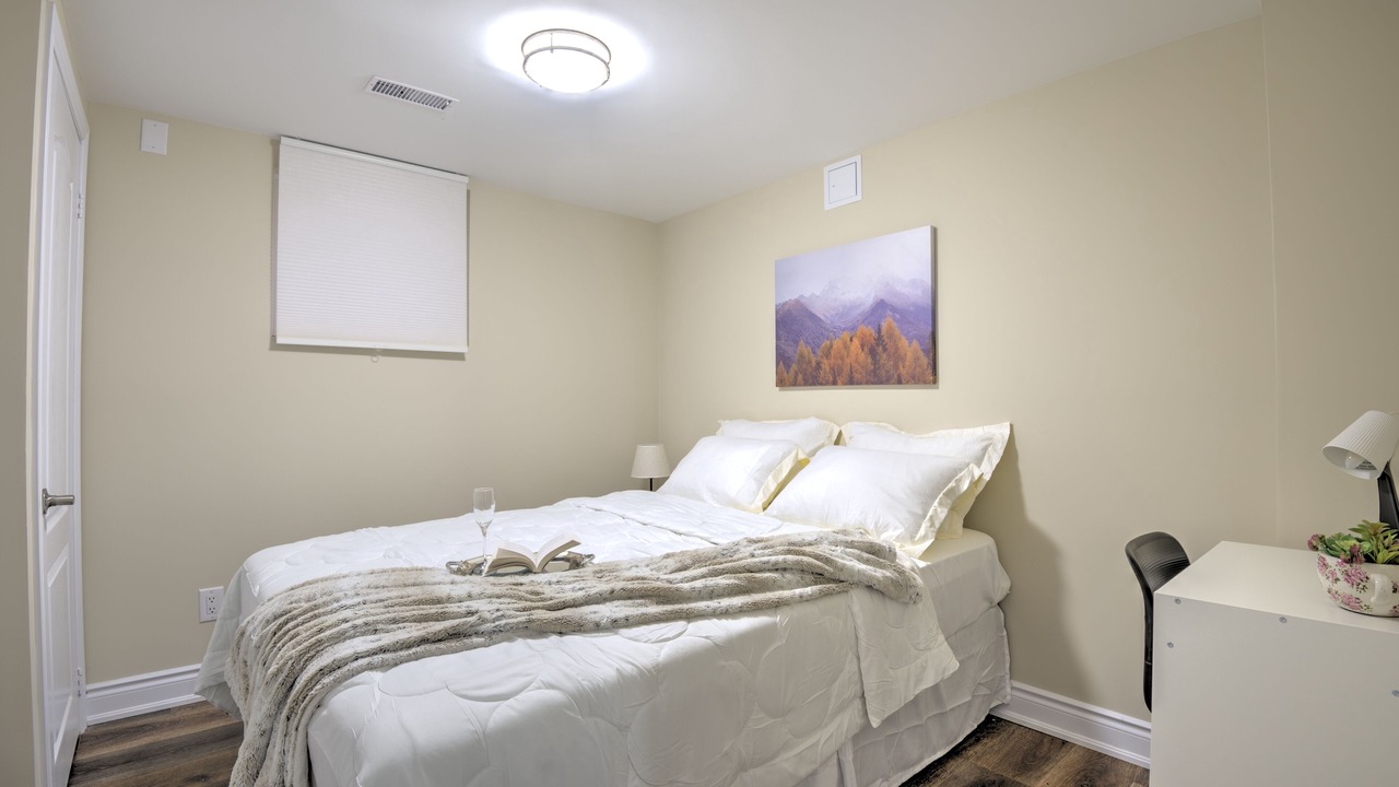 Photo of Bedroom in Erin Mills