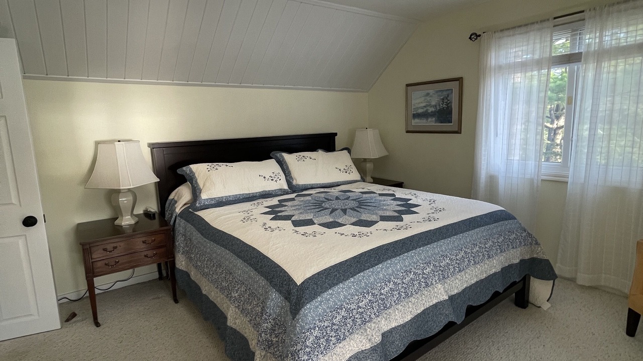 Photo of Bedroom in Muskoka Lakes