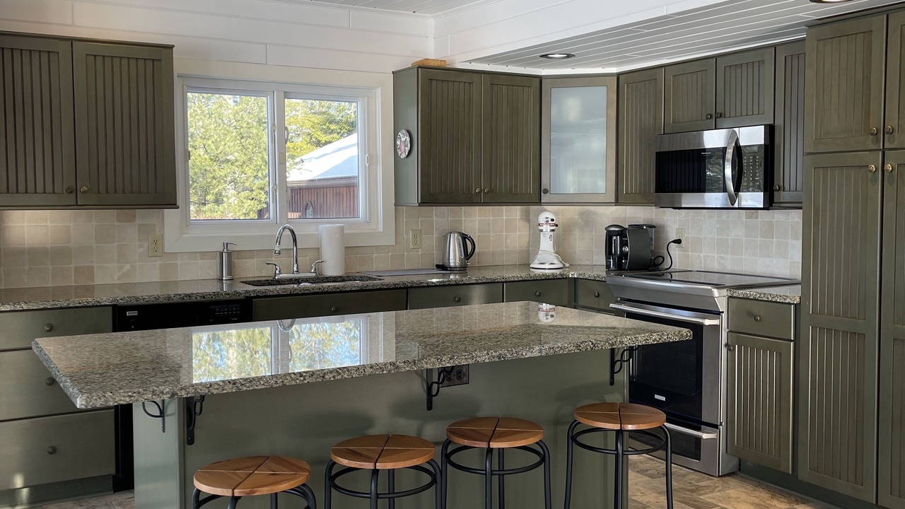Photo of Kitchen in Muskoka Lakes