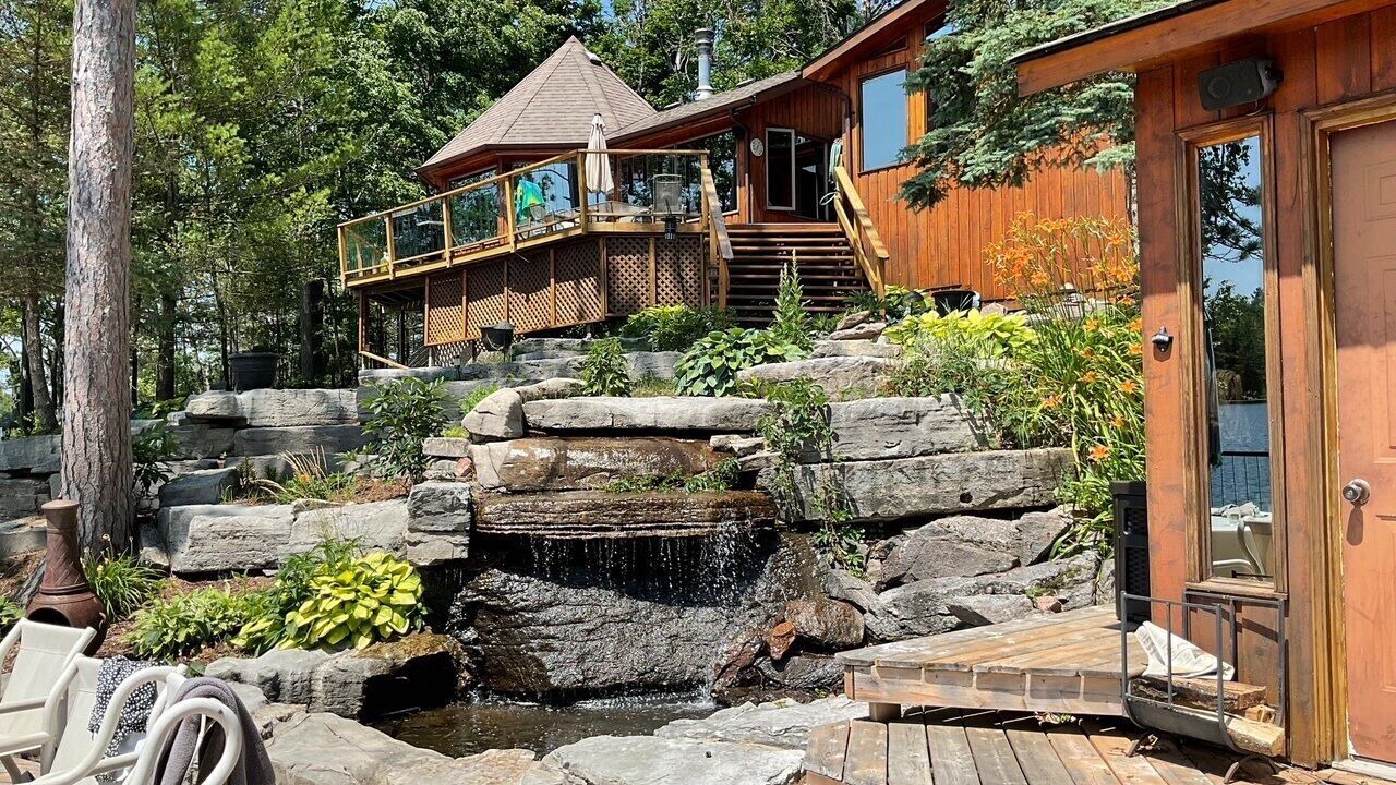 Photo of Patio Balcony in North Kawartha