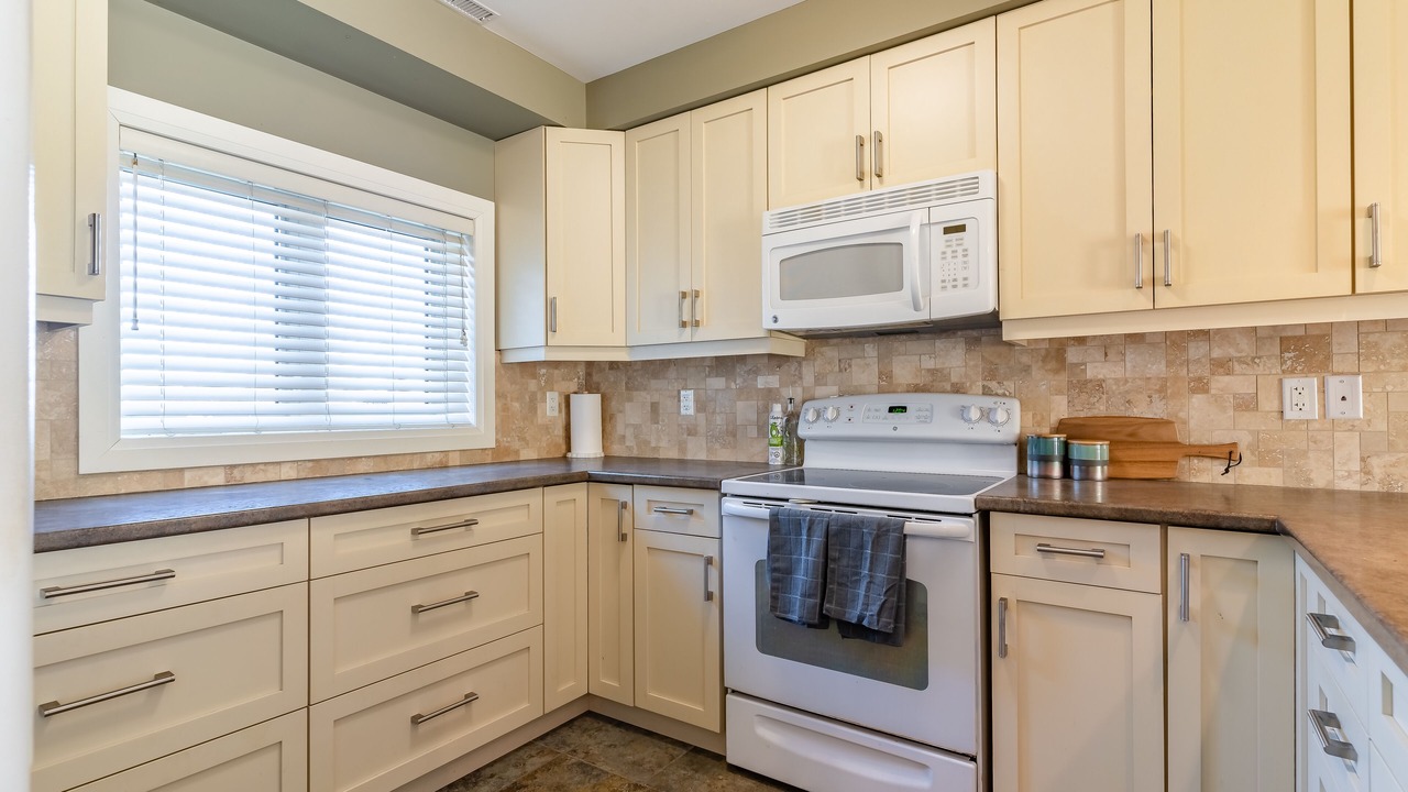 Photo of Kitchen in Mono