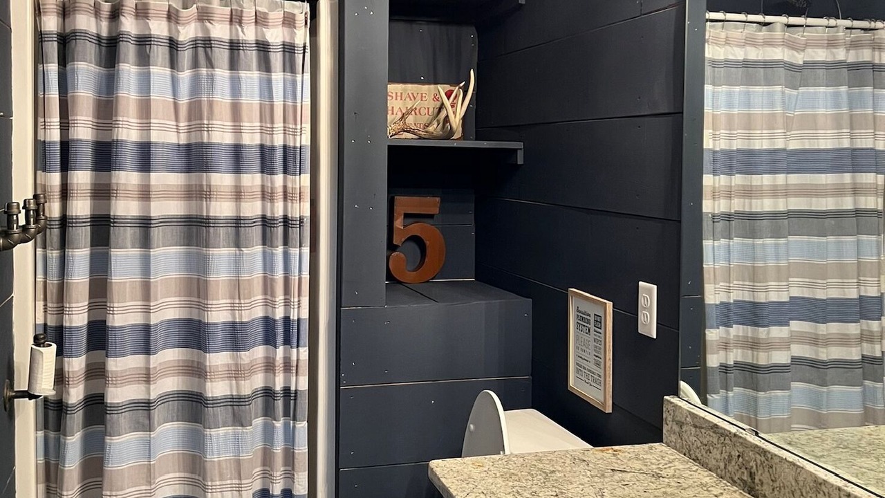 Photo of Bathroom in Caledonia