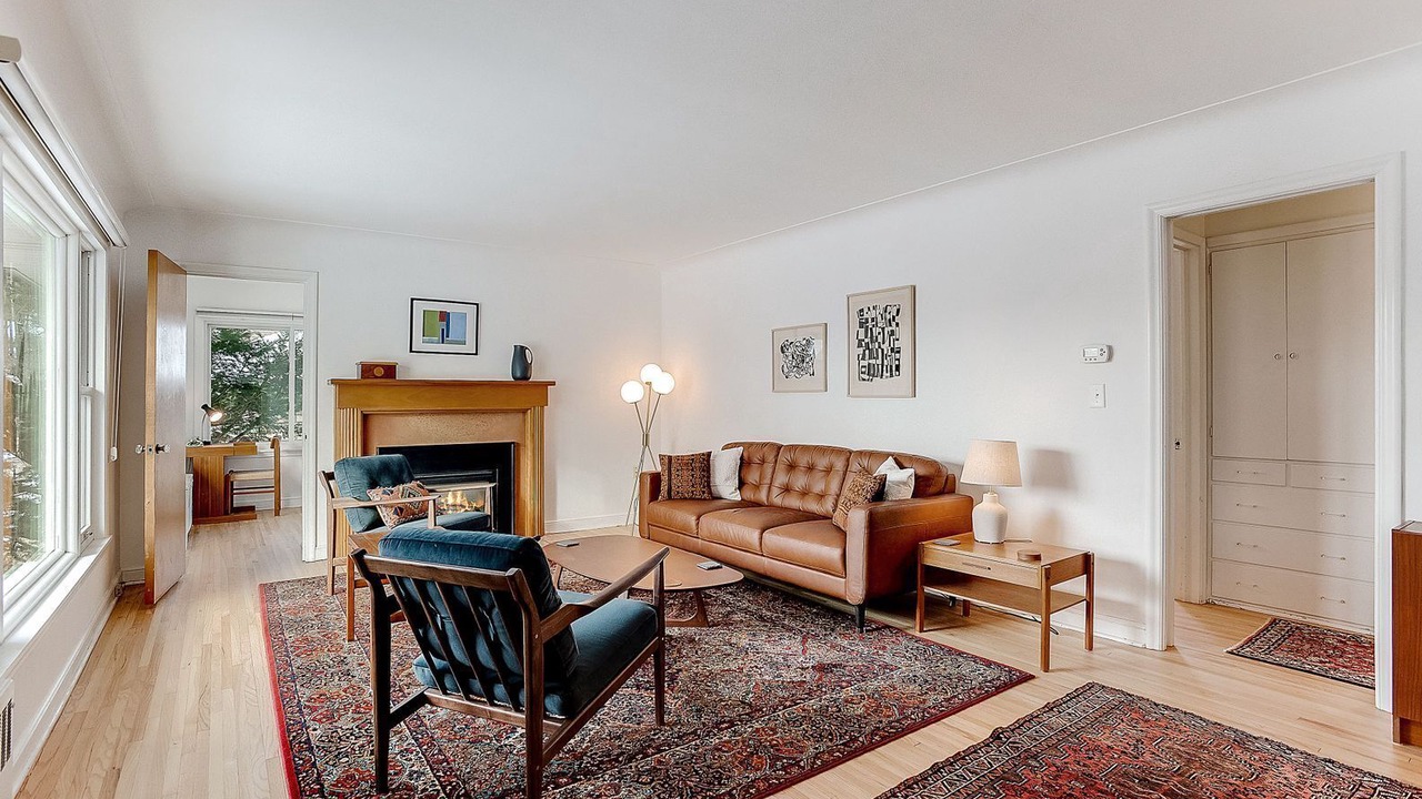 Photo of Livingroom in Macalester - Groveland