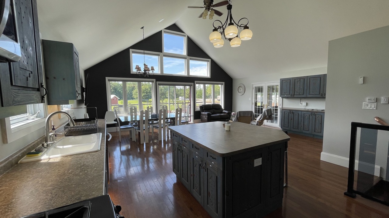 Photo of Bedroom in Gravenhurst