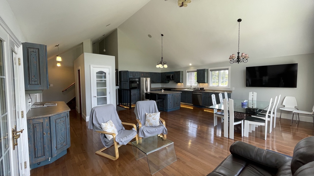 Photo of Livingroom in Gravenhurst