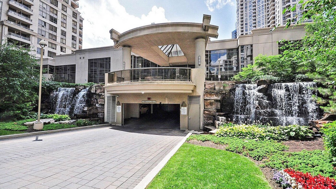 Photo of Outdoor in Downtown Mississauga