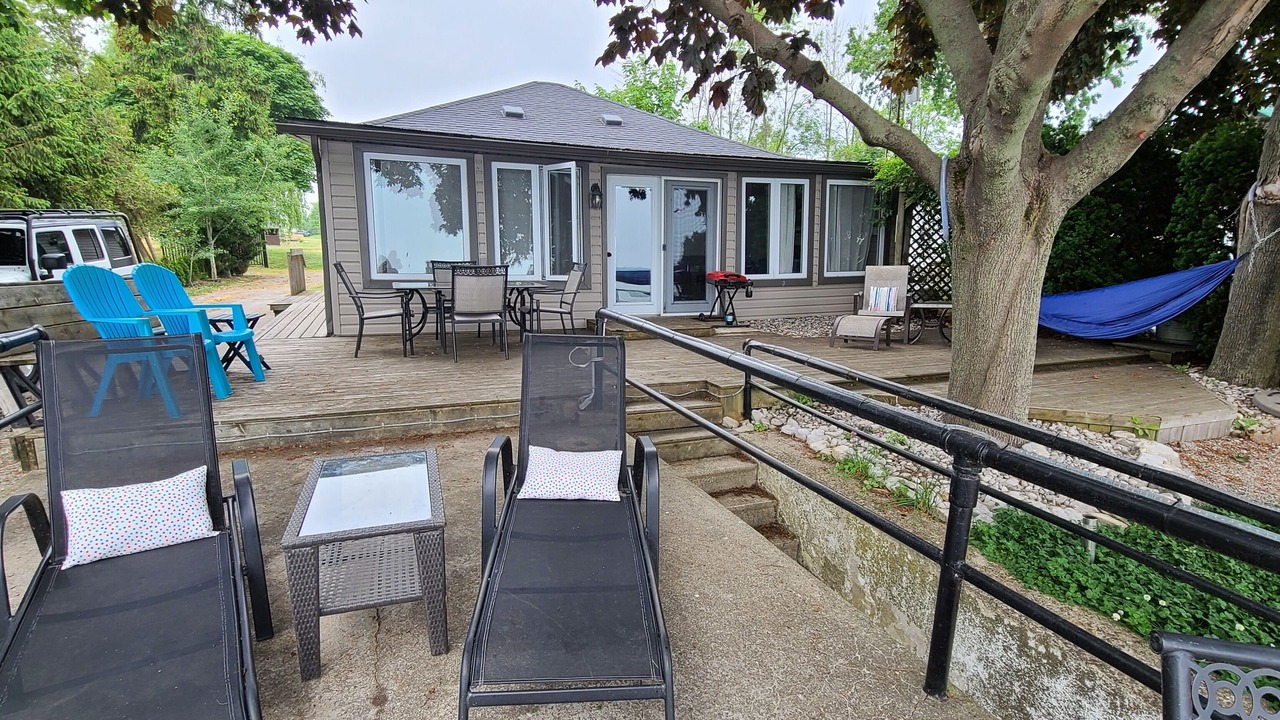 Photo of Patio Balcony in Selkirk