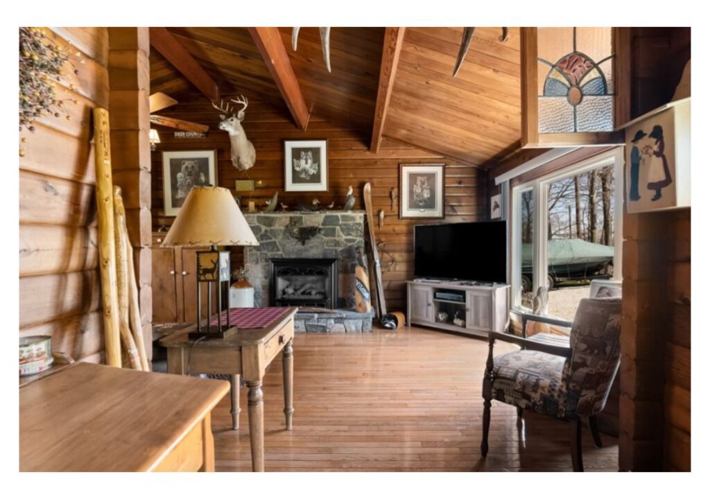Photo of Livingroom in Beamsville