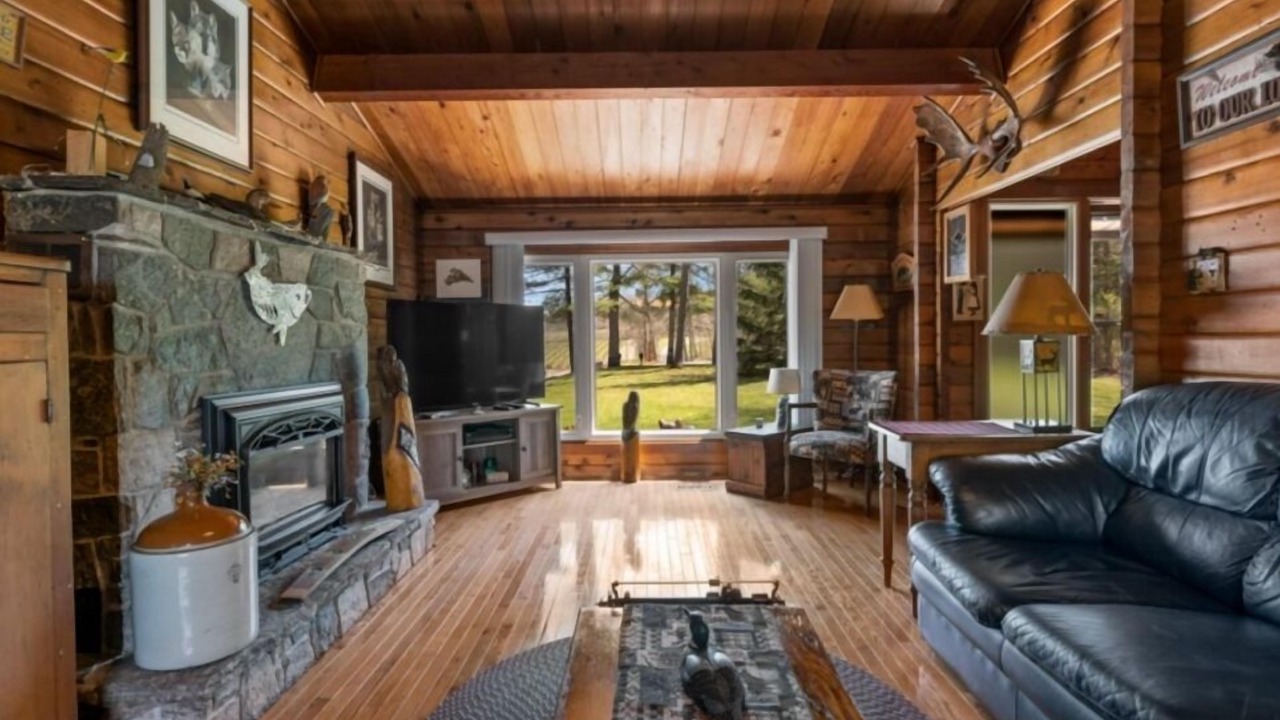 Photo of Livingroom in Beamsville