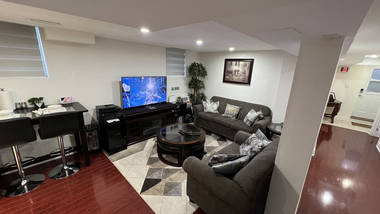 Photo of Livingroom in Meadowvale Village